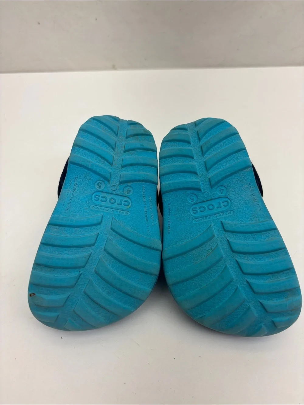 Crocs Kids Blue Clogs with Back strap, SZ 4/5 baby, box 73
